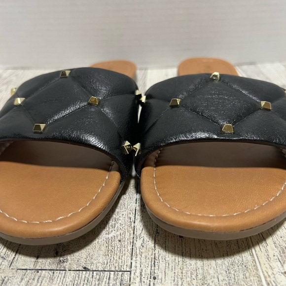 MARIELLA - QUILTED STUD SLIDES black flats size 9 like new - Picture 4 of 6
